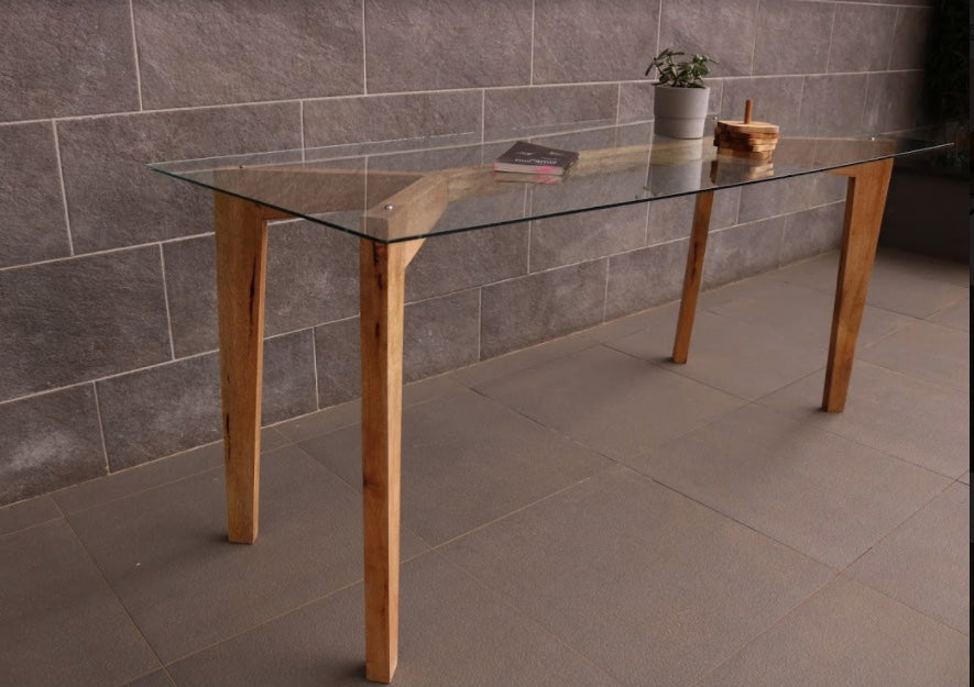 Pita Dining Table